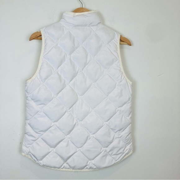J. Crew “Excursion” white with cream trim quilted down puffer vest. Size small - Picture 3 of 4